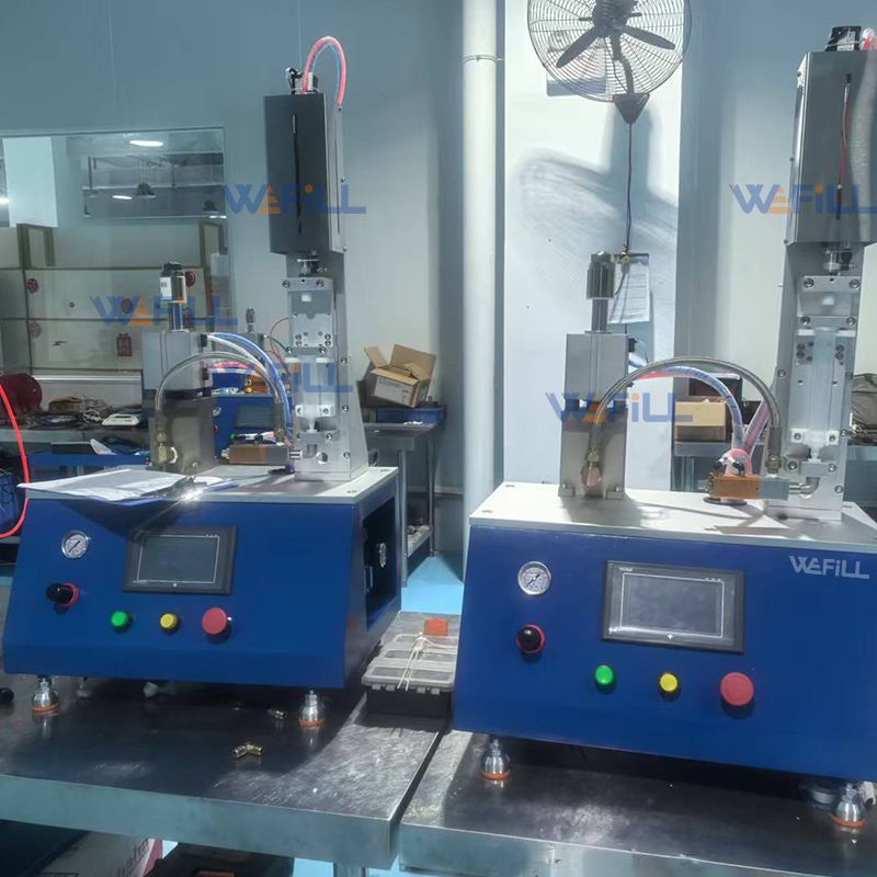 Small batch adhesive quantitative filling with WEFILL-SYR-BSF001