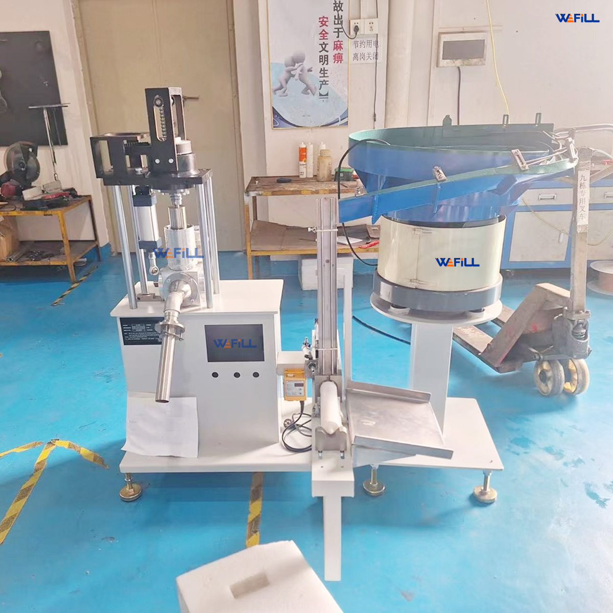 Semi-automatic silicone sealant filling and capping machine— product photo